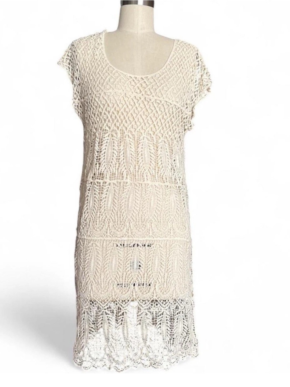 Solitaire Crochet Openwork Cover-Up in Off-White